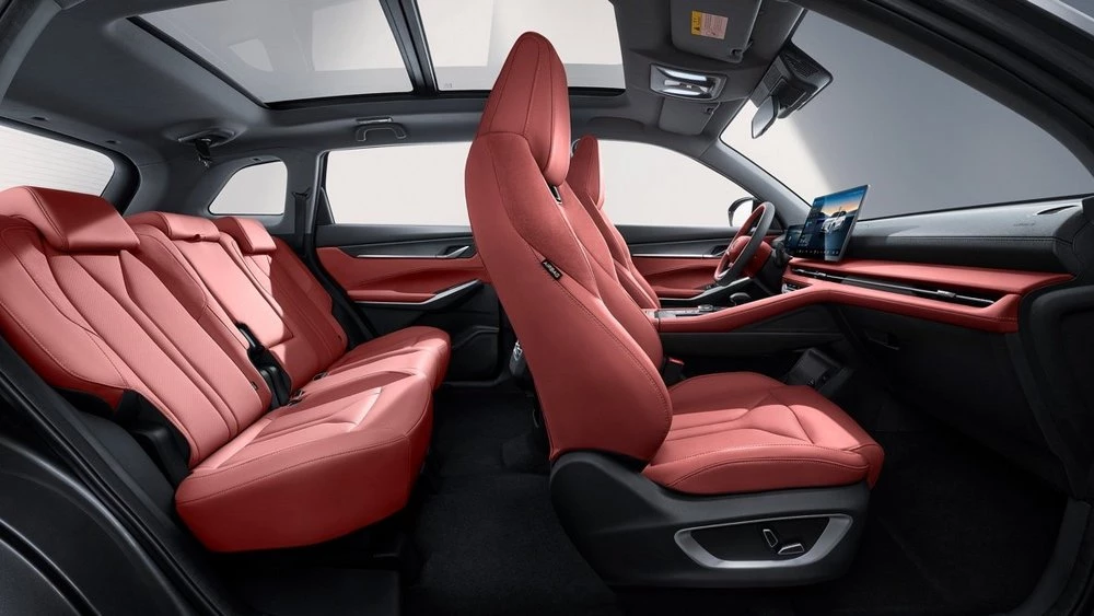 Changan обновил актуальный для России CS75 Plus. У него изменился интерьер
