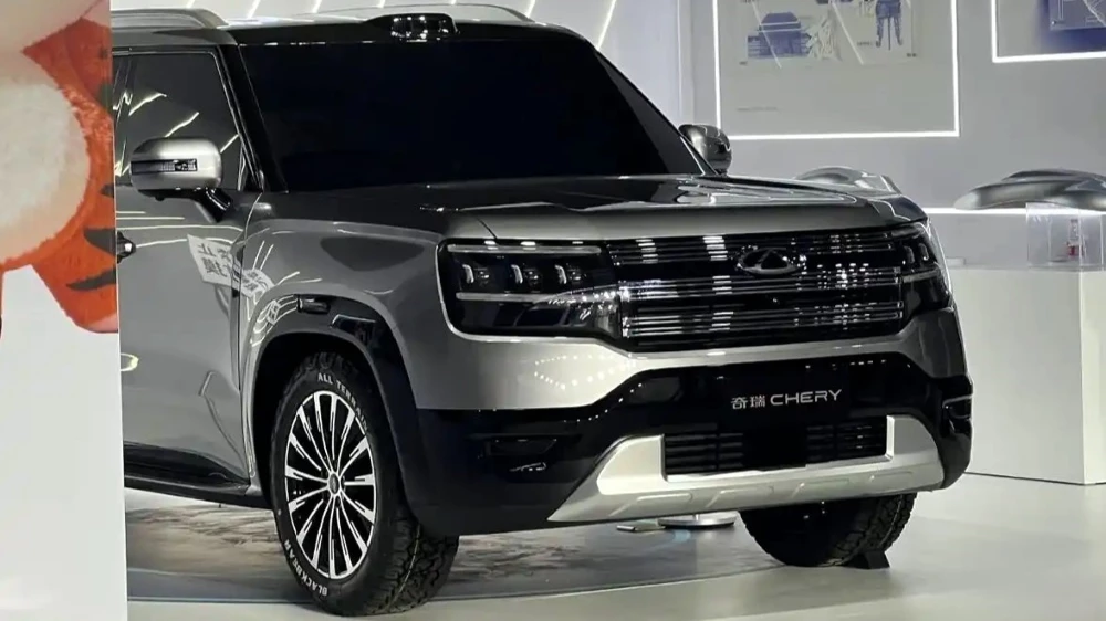 Chery показала обновленный Tiggo 9L в Китае. Дизайн кроссовера изменили до старта продаж