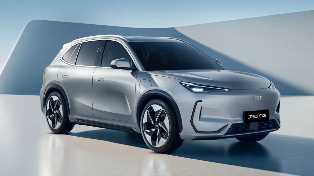 Geely раскрыла подробности о гибридном кроссовере EX5 EM-i для России. Его уже знают в Беларуси
