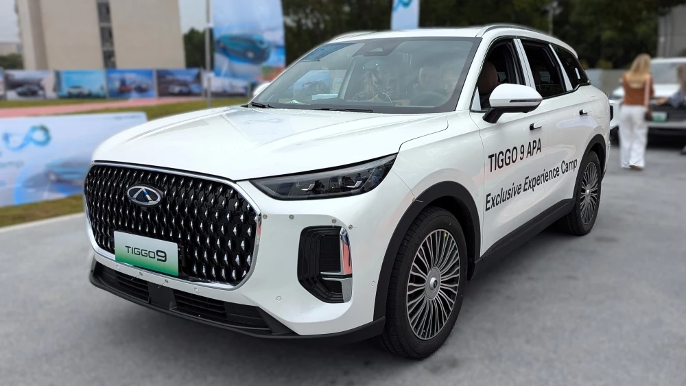  Гибридный Chery Tiggo 9 CSH выходит на глобальный рынок. Известна цена и оснащение