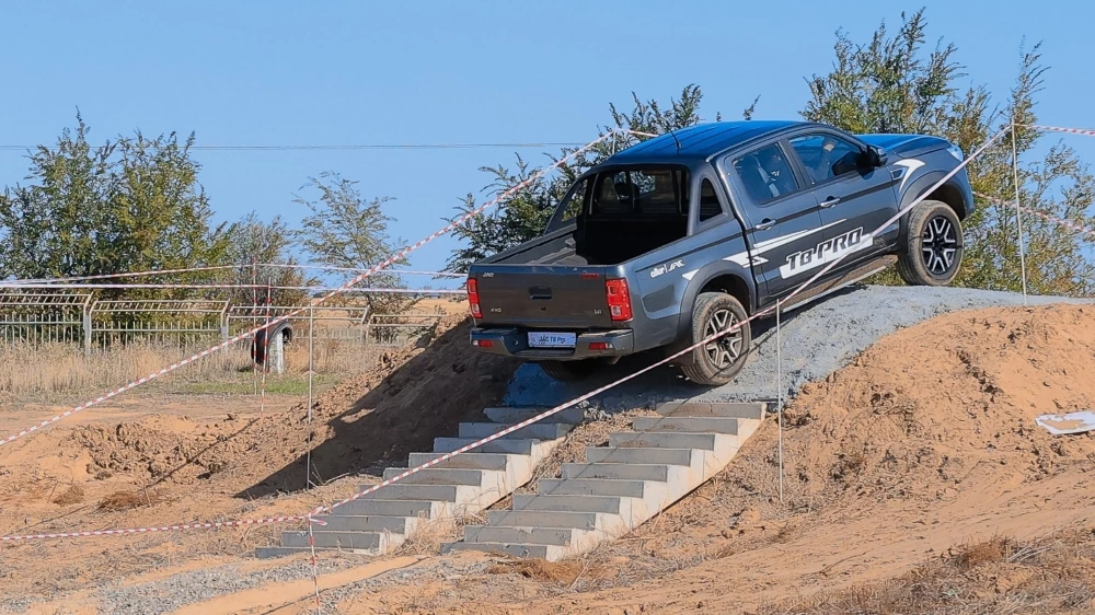 Испытание характеров. Весь модельный ряд JAC протестировали на полигоне Sokol Racetrack