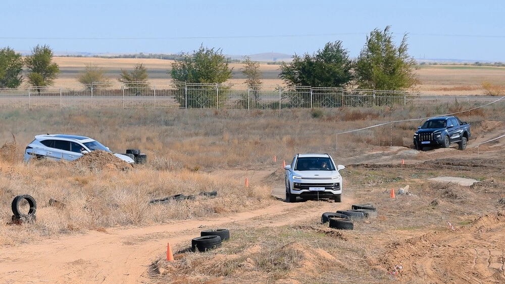 Испытание характеров. Весь модельный ряд JAC протестировали на полигоне Sokol Racetrack