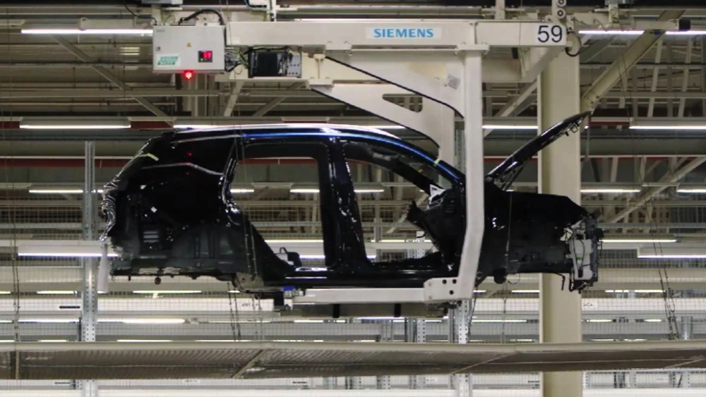 Кроссовер Tenet T7 получил три полноприводные комплектации. Как оснащаются и сколько стоят