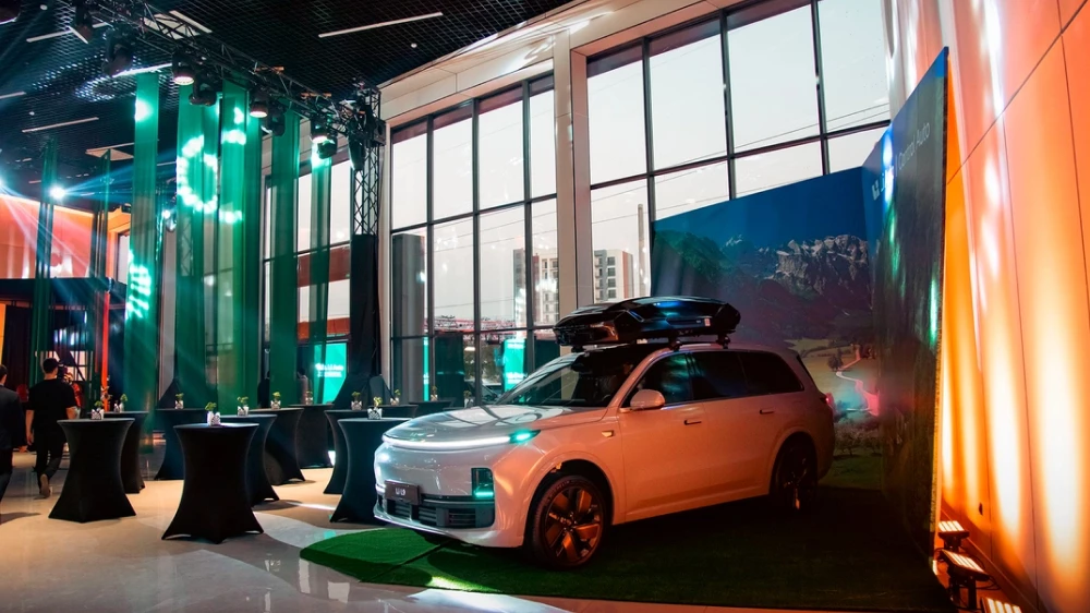 Li Auto запустила продажи в Узбекистане. Цены и характеристики