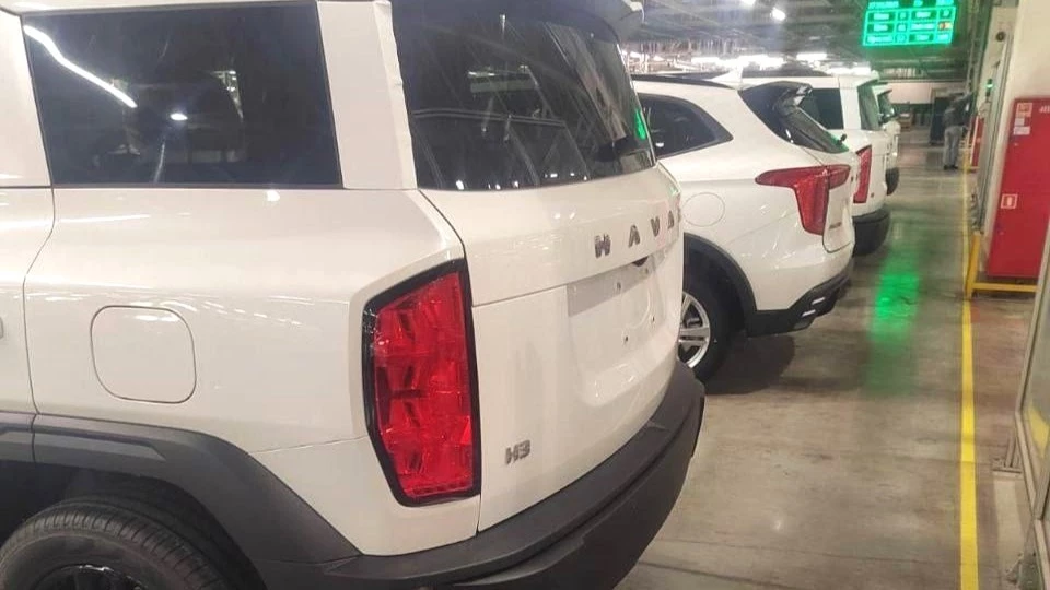 На тульском заводе Haval заметили обновленный кроссовер H3. Как он изменится