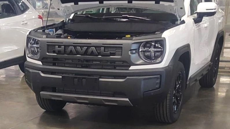 На тульском заводе Haval заметили обновленный кроссовер H3. Как он изменится