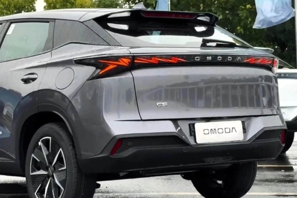 Новый Omoda C5 появится в России в 2026 году. Это будет второе поколение