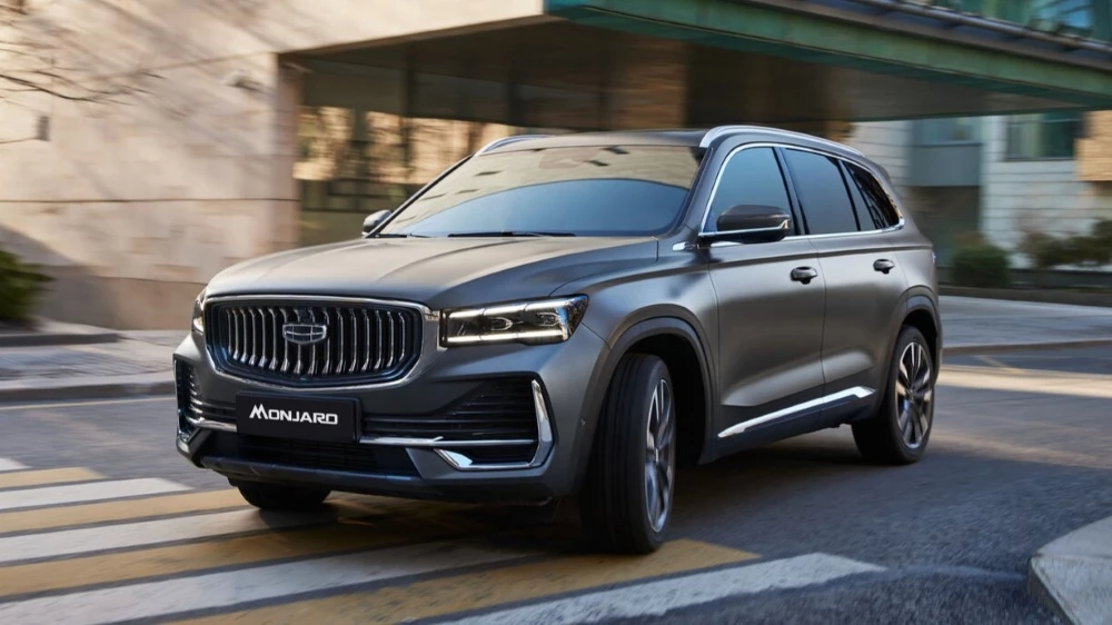Обновленный Geely Monjaro получил ОТТС и подешевел. Продажи вскоре стартуют в Беларуси