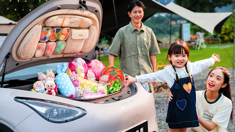  Обновленный Geely Xingyuan вышел на рынок Китая. Скоро его локализуют в Беларуси