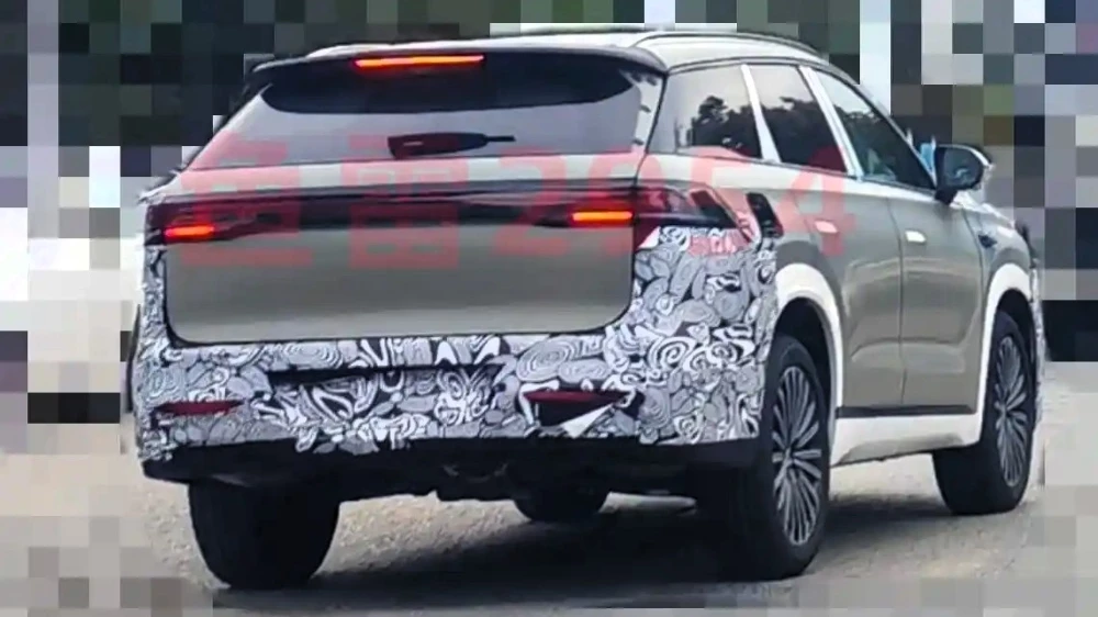 Обновленный Jaecoo J8 проходит тесты в Китае. Первые подробности и фото кроссовера