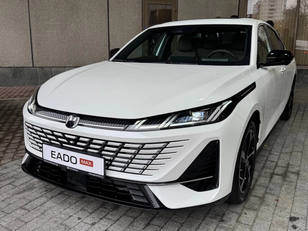 Пять новинок бренда Changan представили в России. Среди них два полноприводных крсосовера