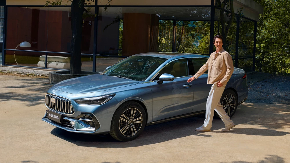 Шокировал ценой. Geely Galaxy Starshine 6 назвали в Китае «дешевым Mercedes»