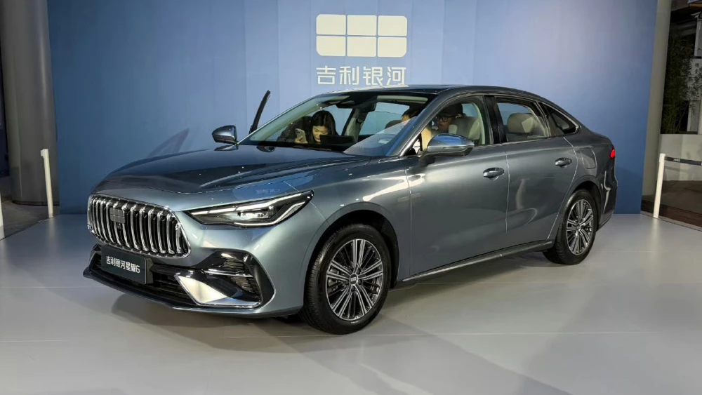 Шокировал ценой. Geely Galaxy Starshine 6 назвали в Китае «дешевым Mercedes»
