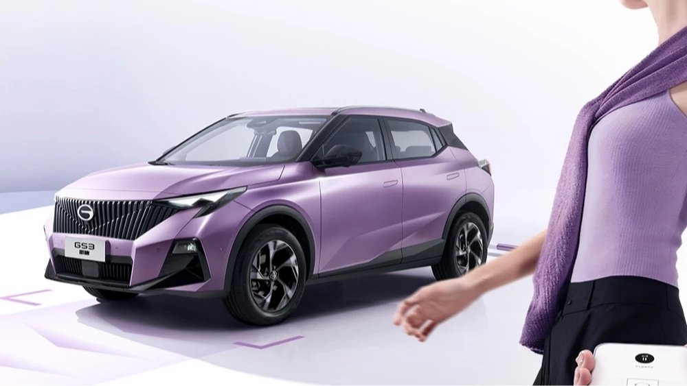  Теперь с огромным экраном. Обновленный кроссовер GAC GS3 вышел на рынок Китая