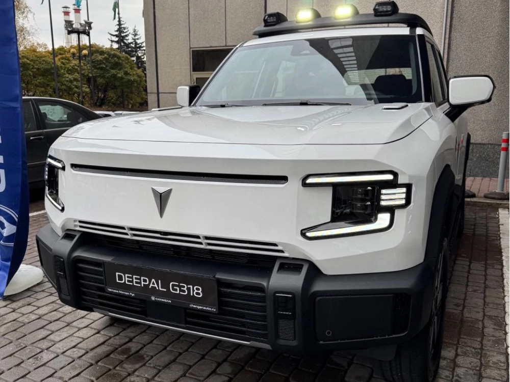 «Убийца» Lixiang и автомобиль-трансформер. Планы брендов Avatr и Deepal раскрыли в России