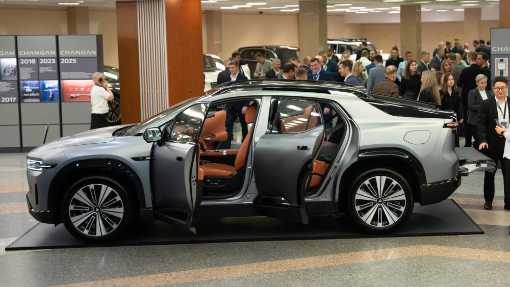 «Убийца» Lixiang и автомобиль-трансформер. Планы брендов Avatr и Deepal раскрыли в России