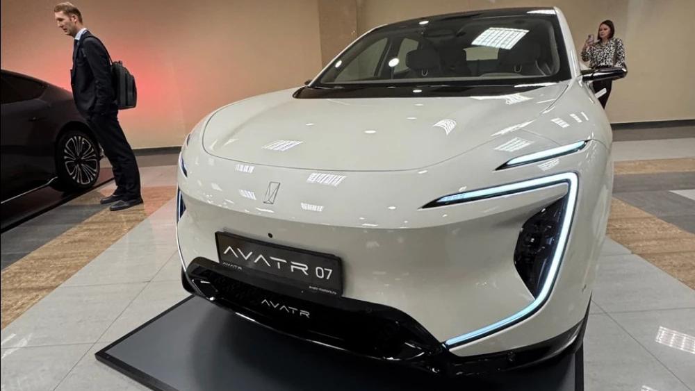 «Убийца» Lixiang и автомобиль-трансформер. Планы брендов Avatr и Deepal раскрыли в России