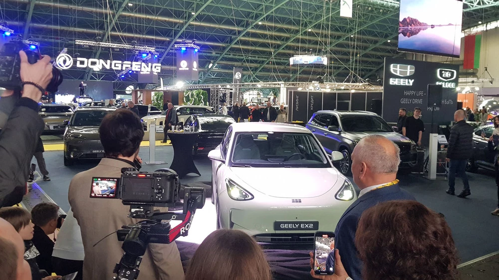 В Беларуси стартовал предзаказ на хэтчбэки Geely EX2 местной сборки. Цены и комплектации