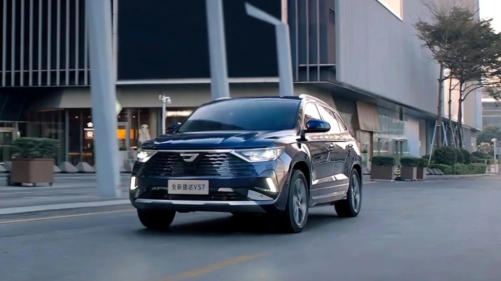 В Китае дебютировал обновленный кроссовер Jetta VS7 2026 года. Цены и комплектации