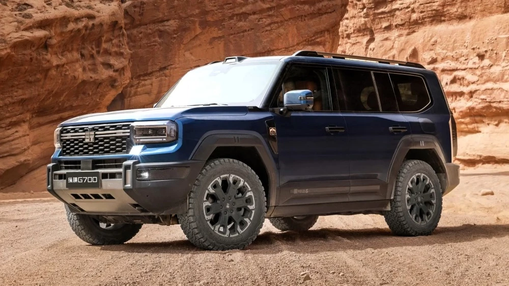Внедорожник-амфибия. Рамный Jetour G700 успешно переплыл реку Янцзы