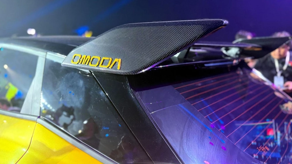 За 7,9 секунды до 100 км/ч. Chery показала «заряженный» кроссовер Omoda 4 Ultra