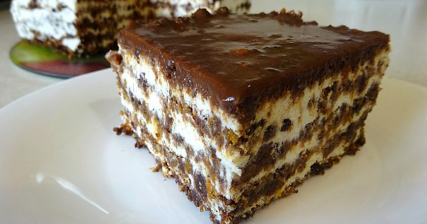 Как приготовить бесподобный торт из обычных сухарей