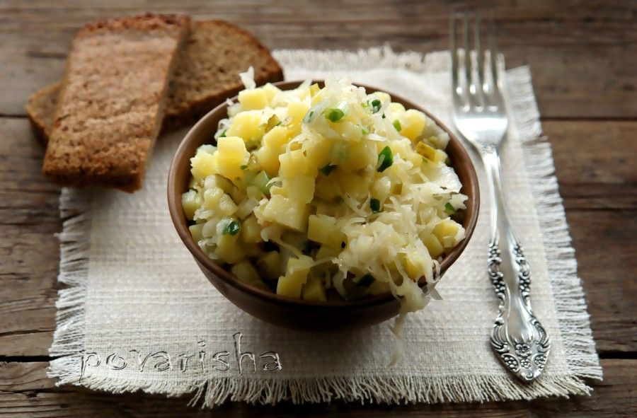 Картофельный салат с квашеной капустой