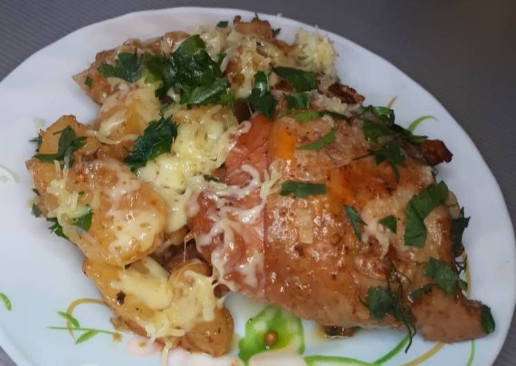 Запеченная курица с картофелем в соевом соусе