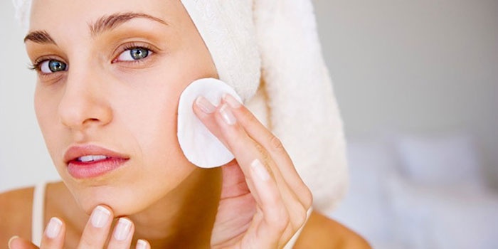 Как избавится от гнойного прыща на лице профессиональный косметолог? Эффективные препараты и народные рецепты