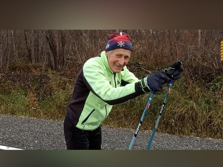 Житель Карелии начал осваивать лыжероллеры в восемьдесят четыре года