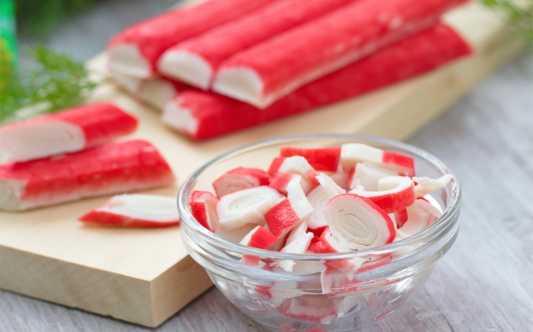 Только не удивляйтесь! Из чего на самом деле состоят крабовые палочки?