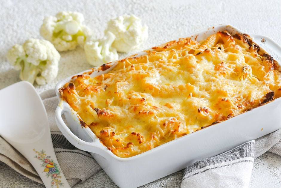 Просто смешиваю капусту с фаршем и получается легкая запеканка на ужин