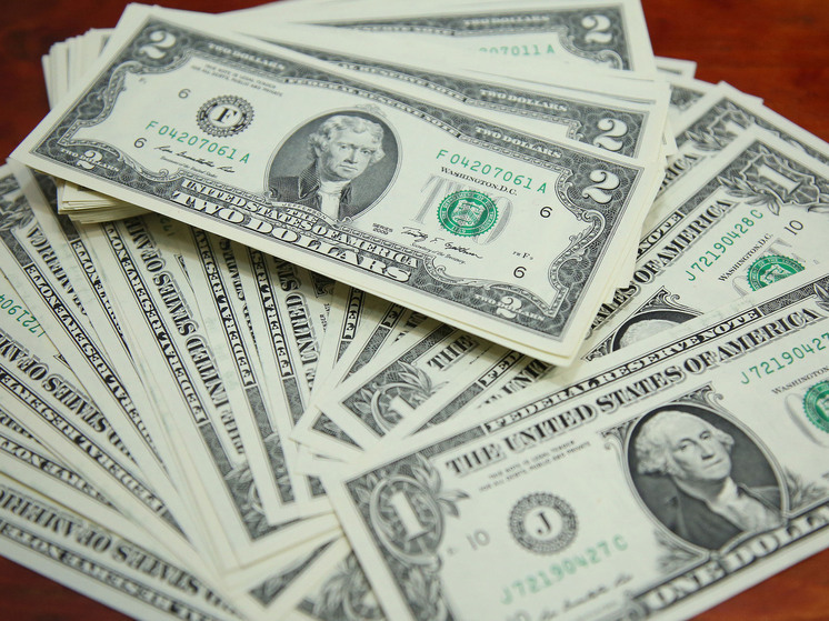 Мошенники похитили у жертвы золото, доллары и дирхамы