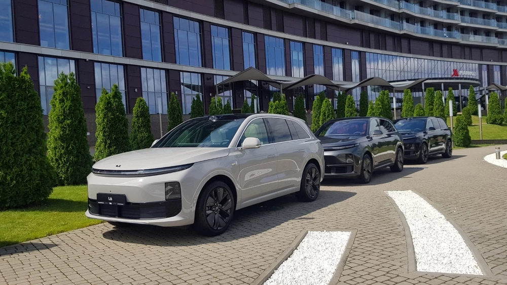 «Безупречный опыт на всех этапах». Три кроссовера Li Auto получили ОТТС для России