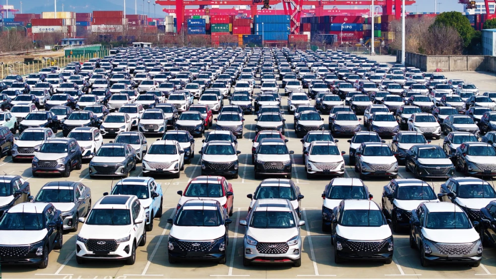 BYD может построить третий европейский завод. Но первые два еще не открылись