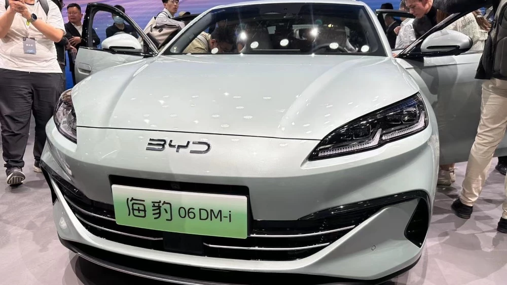 BYD представил седан Seal 06 DM-i 2026 модельного года. Что изменилось