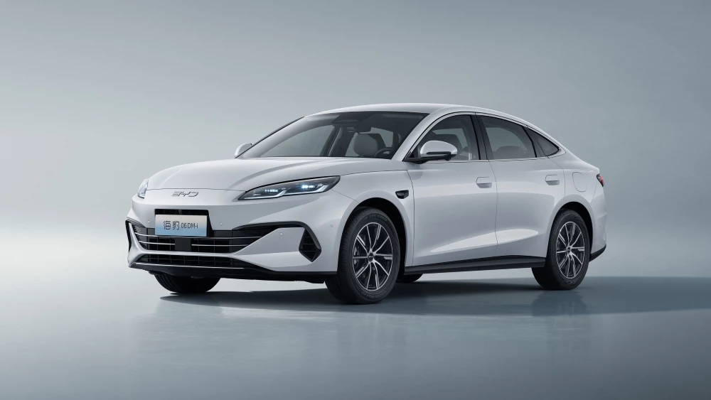  BYD представил седан Seal 06 DM-i 2026 модельного года. Что изменилось