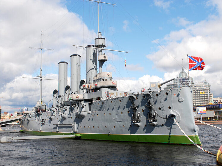 17 ноября в истории — от COVID- 19 до Авроры на вечной стоянке