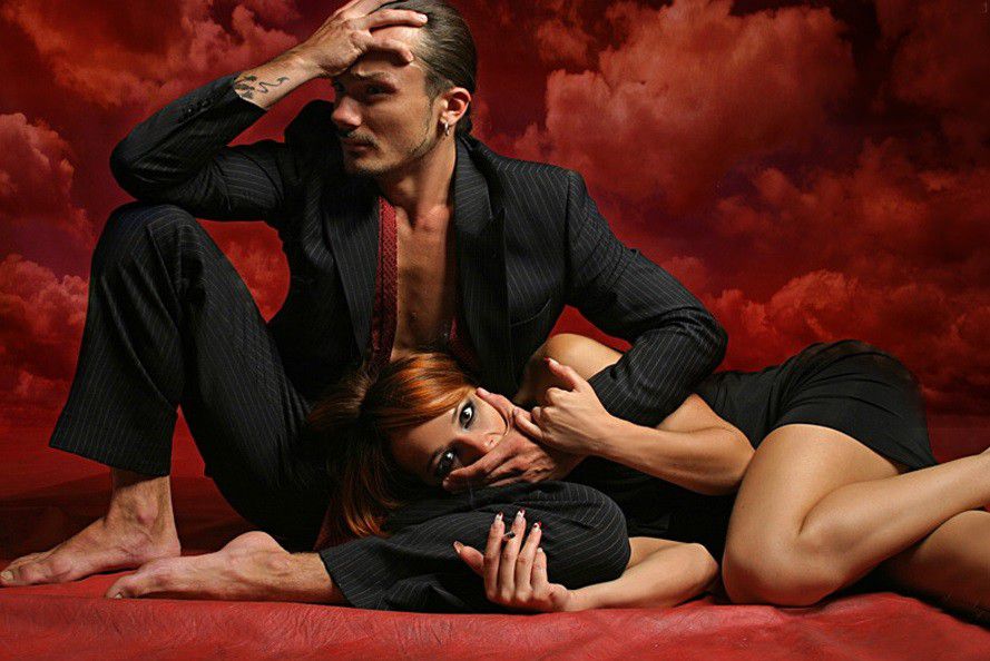 Почему женщин сильнее всего тянет к мужчинам «байронического» типа, а искренних и добрых они игнорируют?