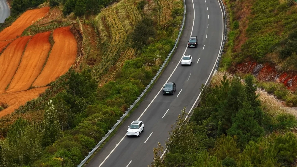  Дрифт от GAC и дальнобойность Hongqi. Китайские автомобили вошли в книгу рекордов Гиннесса
