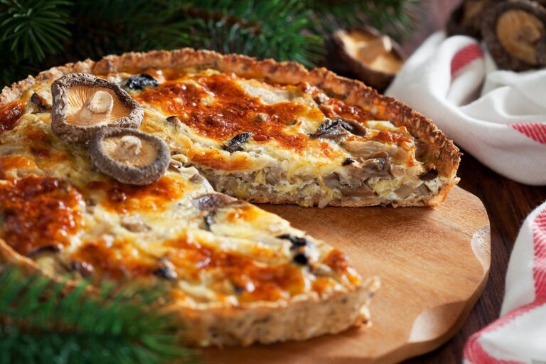 Готовится просто и быстро! Грибной пирог в духовке за несколько минут.