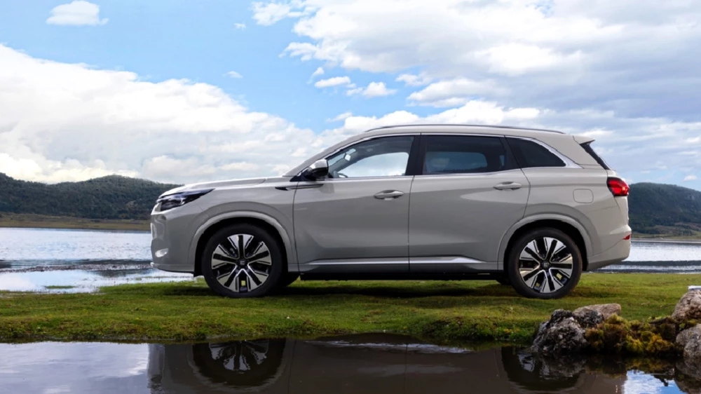 Evolute i-Space с полным приводом. В Китае начались продажи обновленного Landian E5 Plus