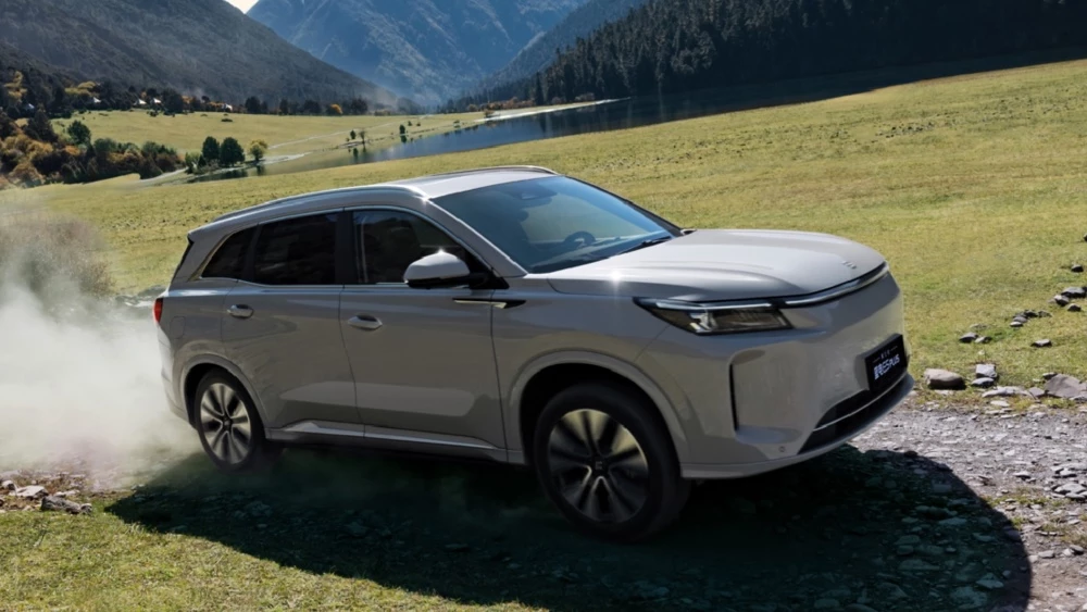 Evolute i-Space с полным приводом. В Китае начались продажи обновленного Landian E5 Plus