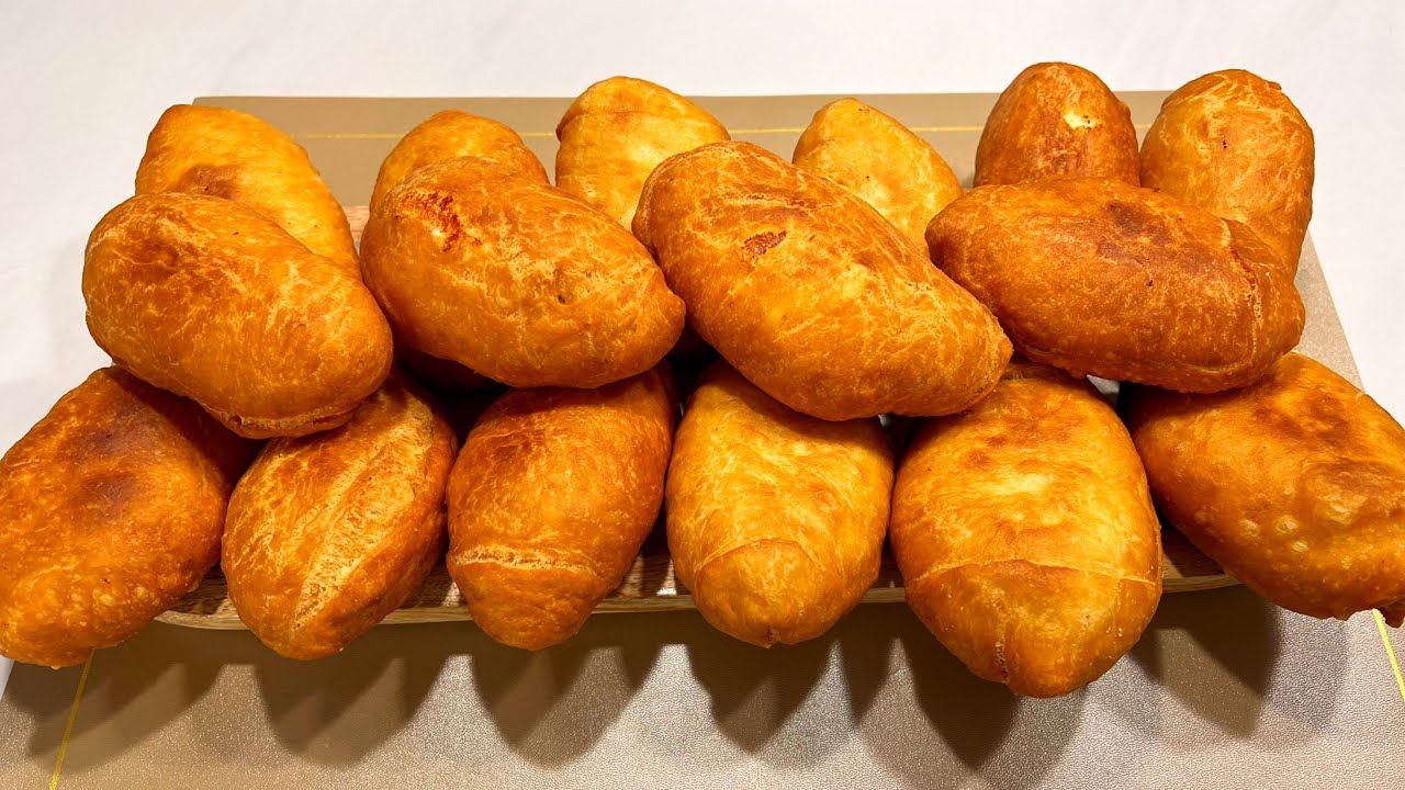 Пуховые пирожки на быстром тесте.