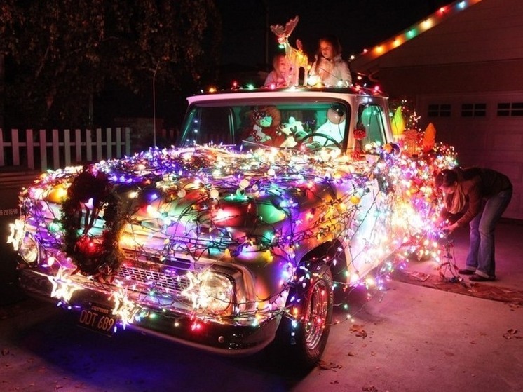 Юрист из Петрозаводска рассказал, как украшать электрогирляндами дома и автомобили, чтобы не получить штраф