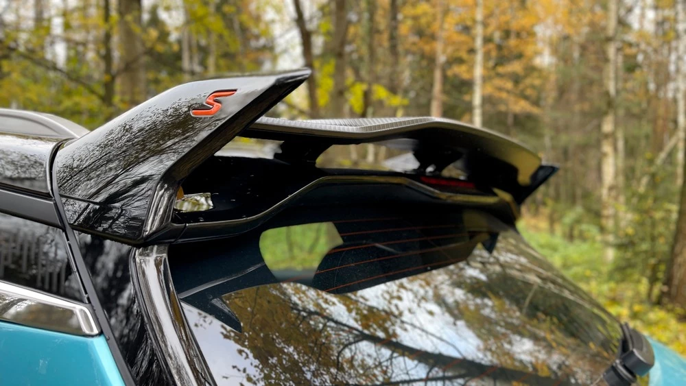 Geely завершила продажи Coolray в России. Чем запомнилась модель и кто ее заменит