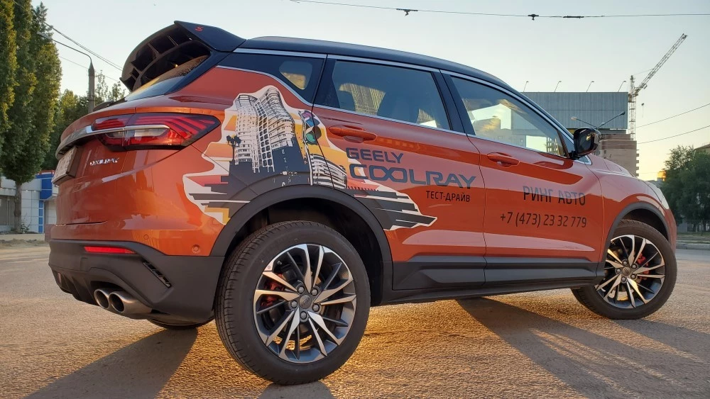 Geely завершила продажи Coolray в России. Чем запомнилась модель и кто ее заменит