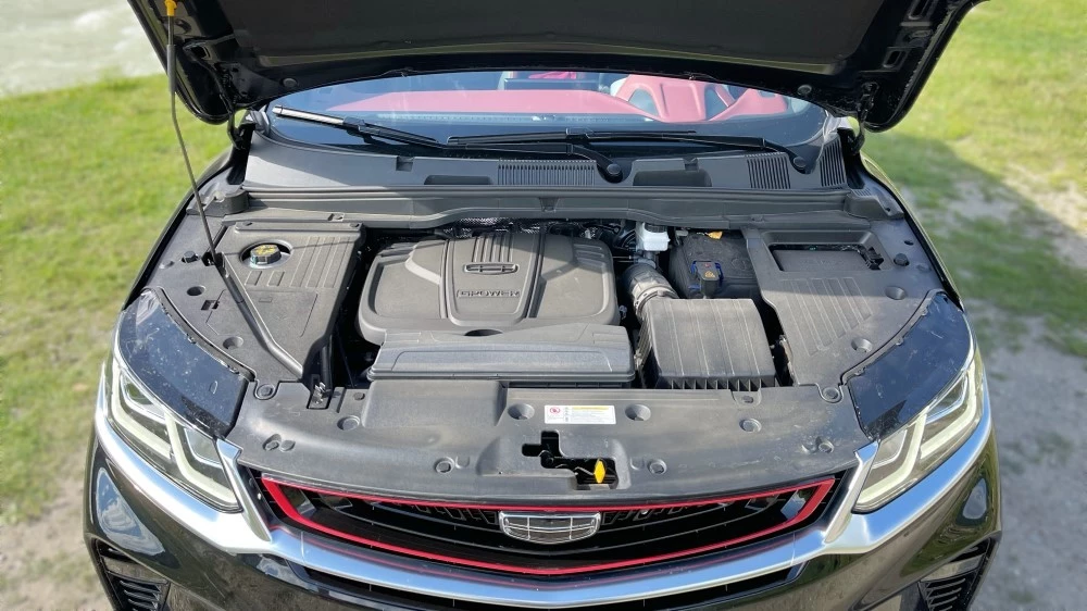 Geely завершила продажи Coolray в России. Чем запомнилась модель и кто ее заменит