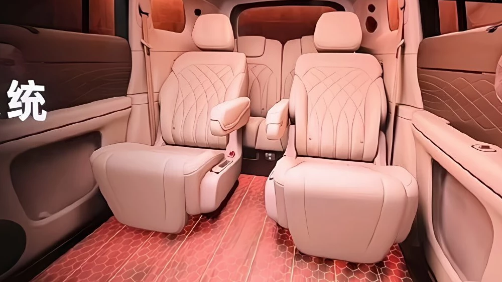  Китайцы раскритиковали кроссовер с теплым полом и душем. Разбираемся в причинах