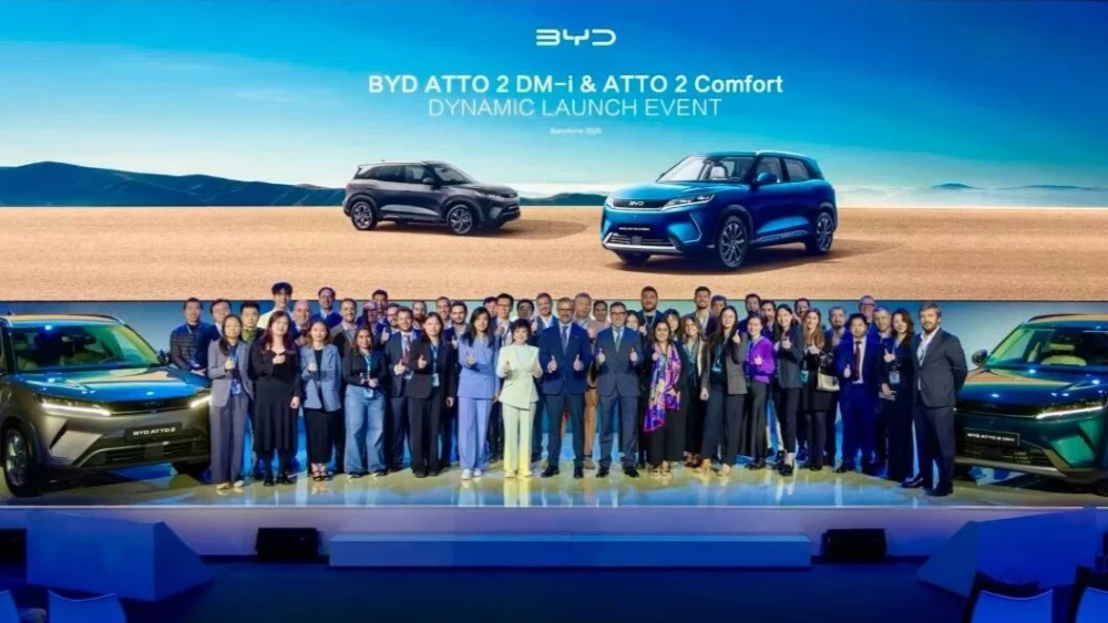  Кроссовер BYD Atto 2 получил гибридную версию в Европе. Такой нет даже в Китае